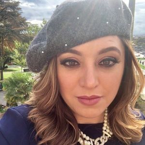 Meet your Posher, Lizbeth